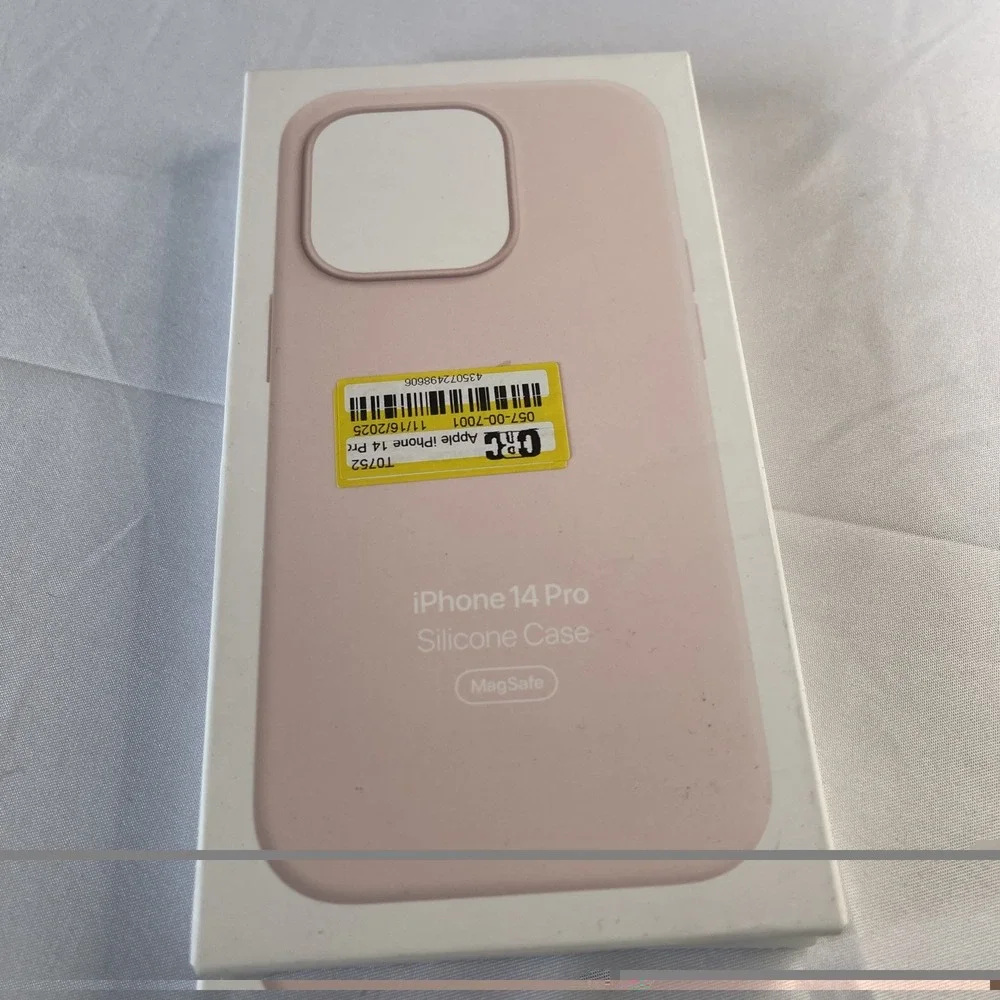 Apple Silicone Case with MagSafe for iPhone 14 Pro - Chalk Pink
